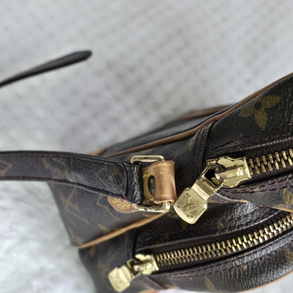 C3 LOUIS VUITTON AMAZON - Picture 2 of 13